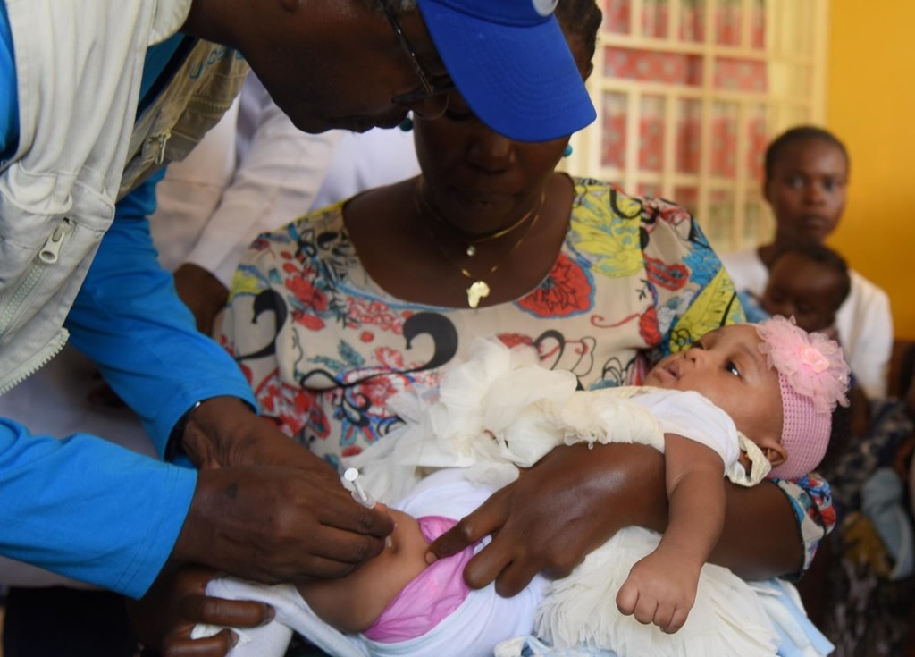 Вакцинация против малярии в ДР Конго.